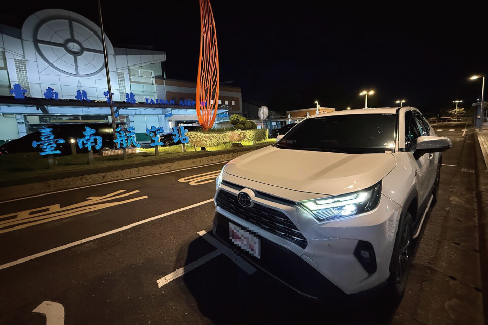 東區出發的那一段剛剛好，把登機前的焦慮留在車門外圖片